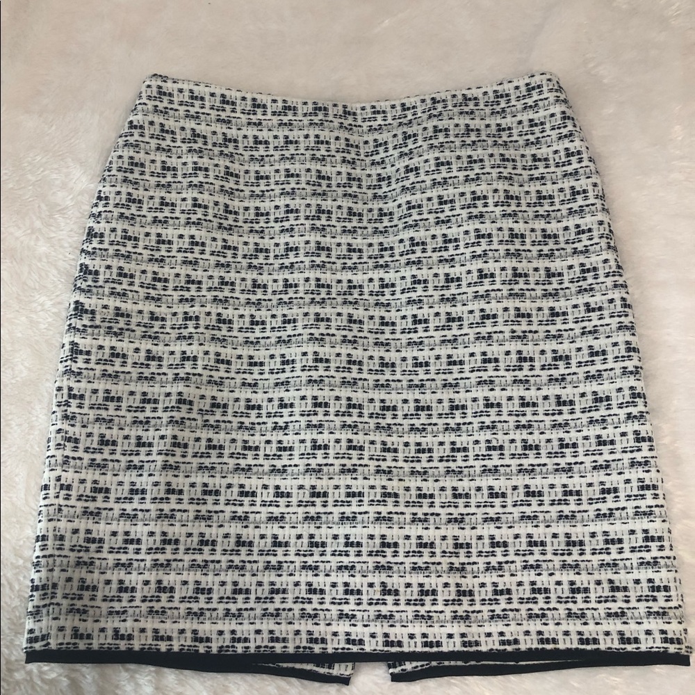 Ann Taylor woven skirt